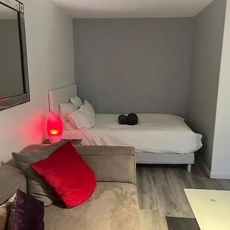 Lumineux Avec Terrasse Appartamento